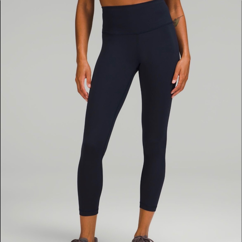Lululemon Wunder Under true navy leggings, 25”, size four